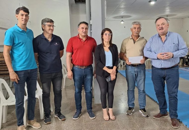 El Club de Abuelos de Hersilia recibió aportes legislativos y presentó obras de la institución
